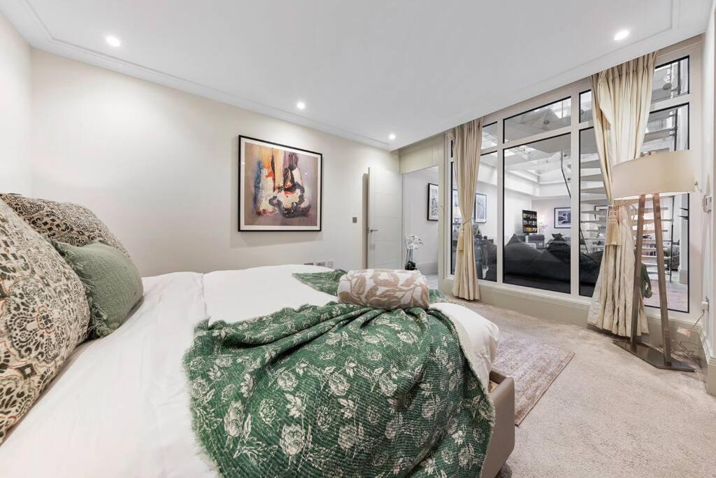 Apartment Park Lane Palace- Luxury Sleeps 10 *