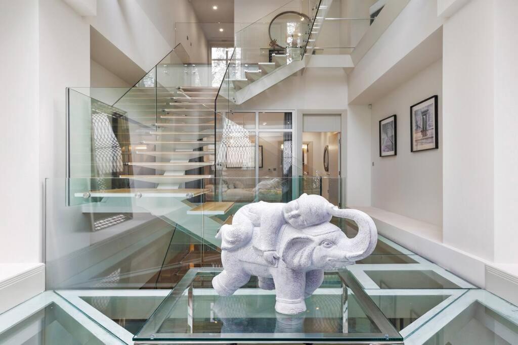 Park Lane Palace- Luxury Sleeps 10 Londra
