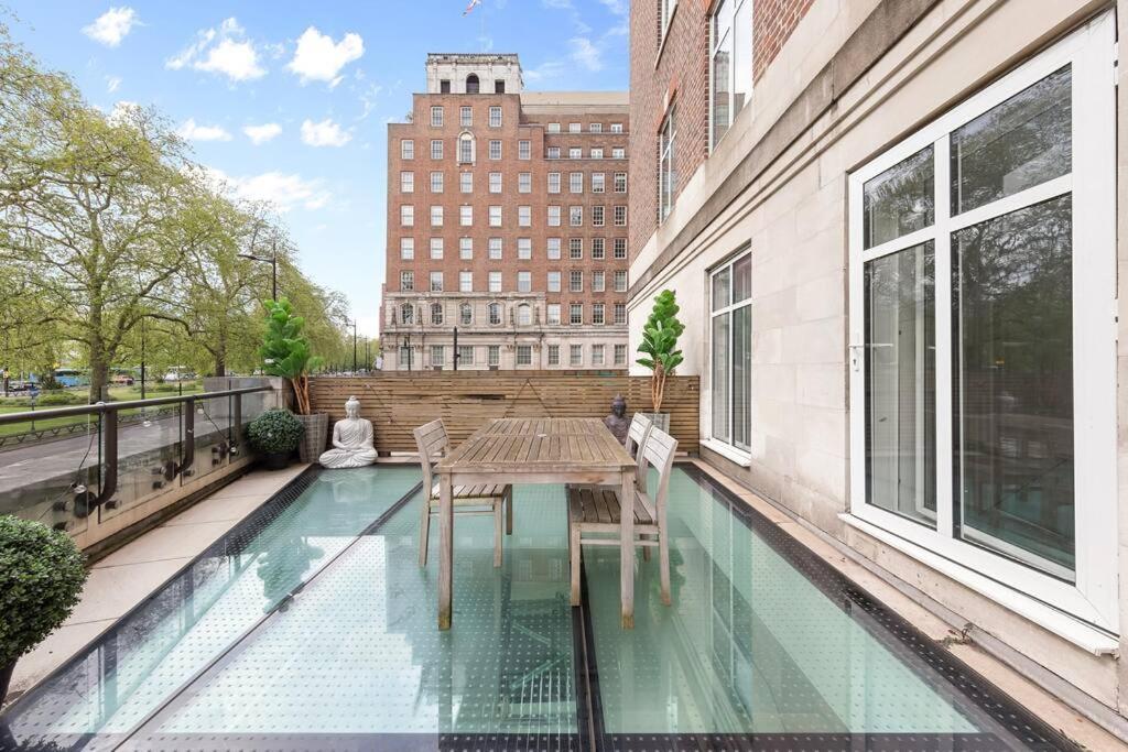 Park Lane Palace- Luxury Sleeps 10 Appartamento *