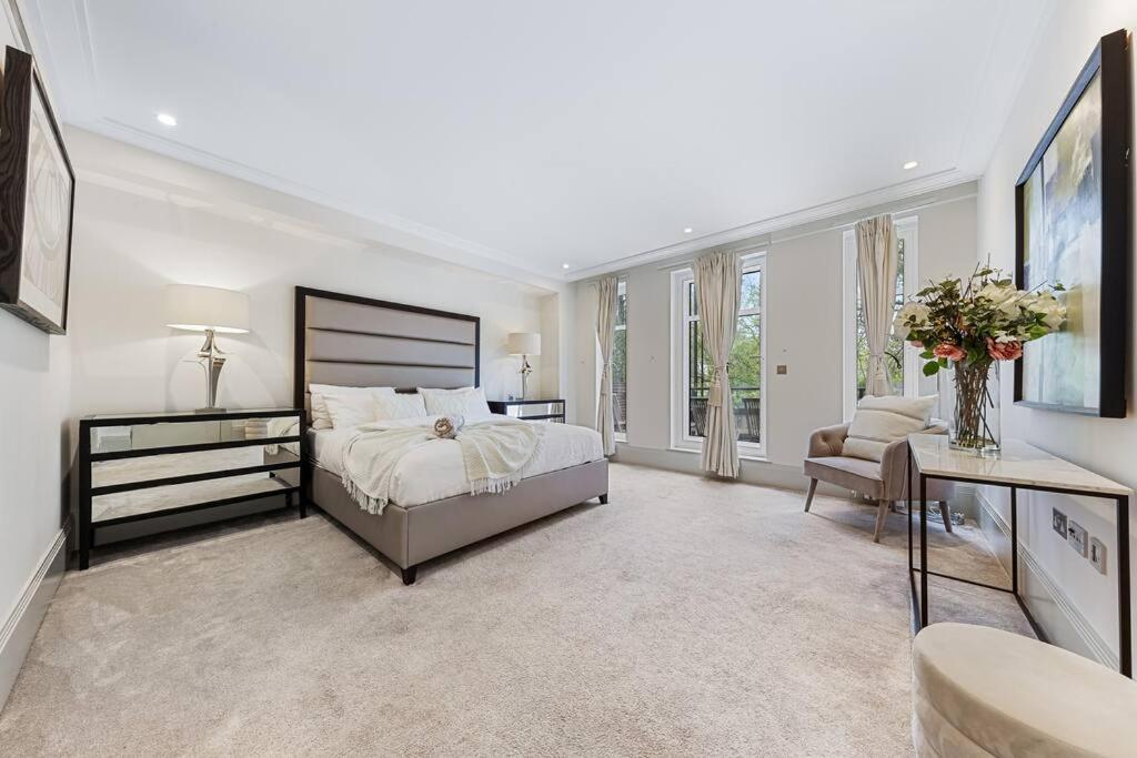 Appartamento Park Lane Palace- Luxury Sleeps 10 *